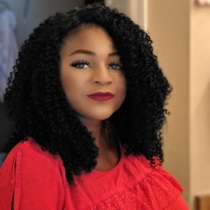 Meet your Posher, Vivian